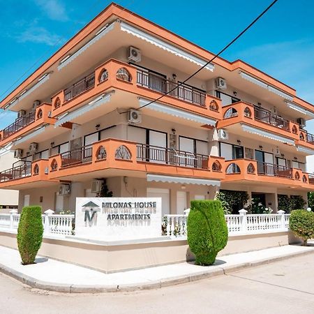 Milonas House Apartments Paralia Dionysiou Exteriér fotografie