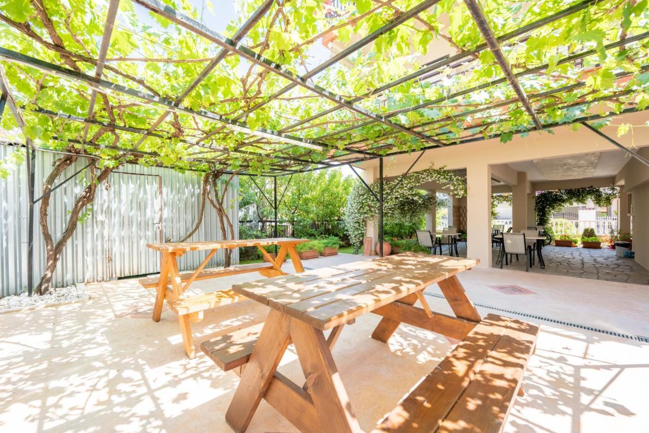 Milonas House Apartments Paralia Dionysiou Exteriér fotografie