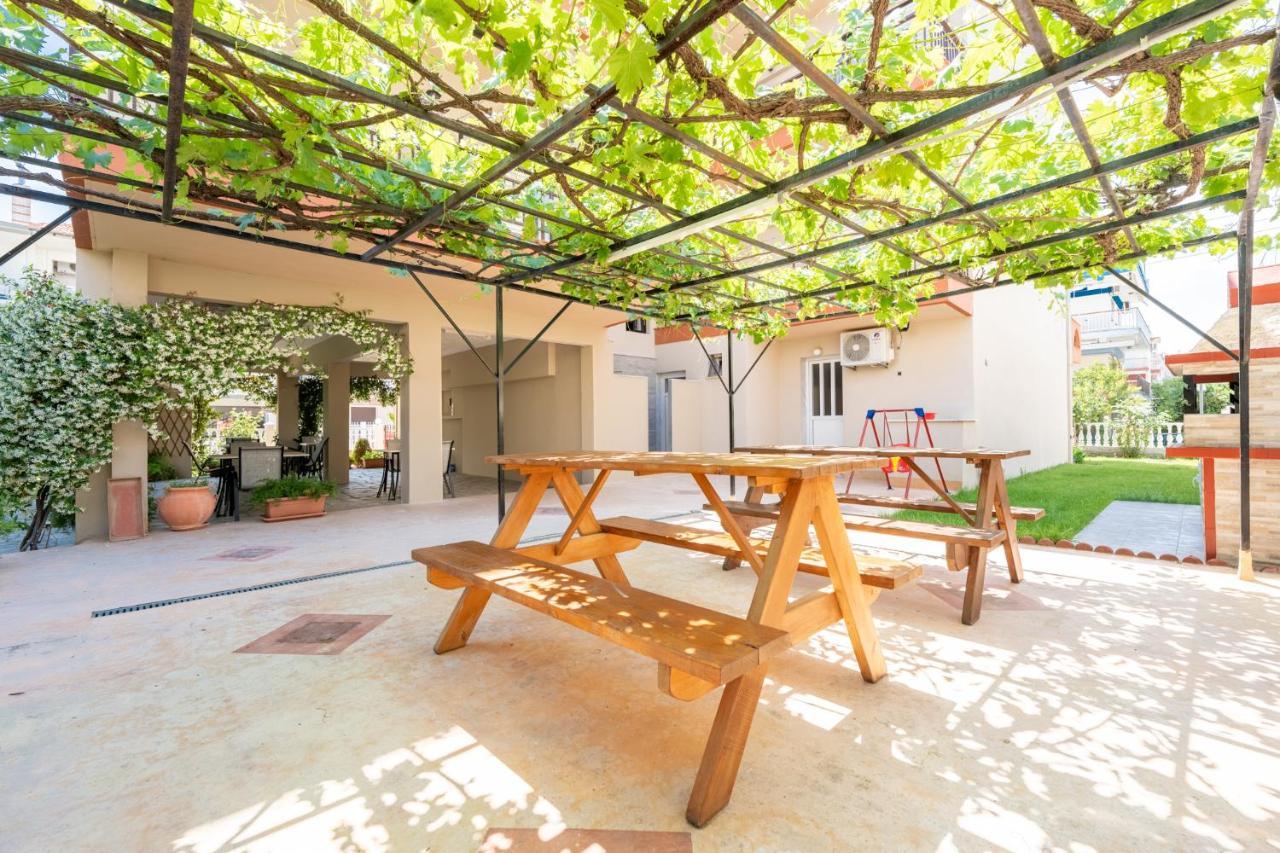 Milonas House Apartments Paralia Dionysiou Exteriér fotografie