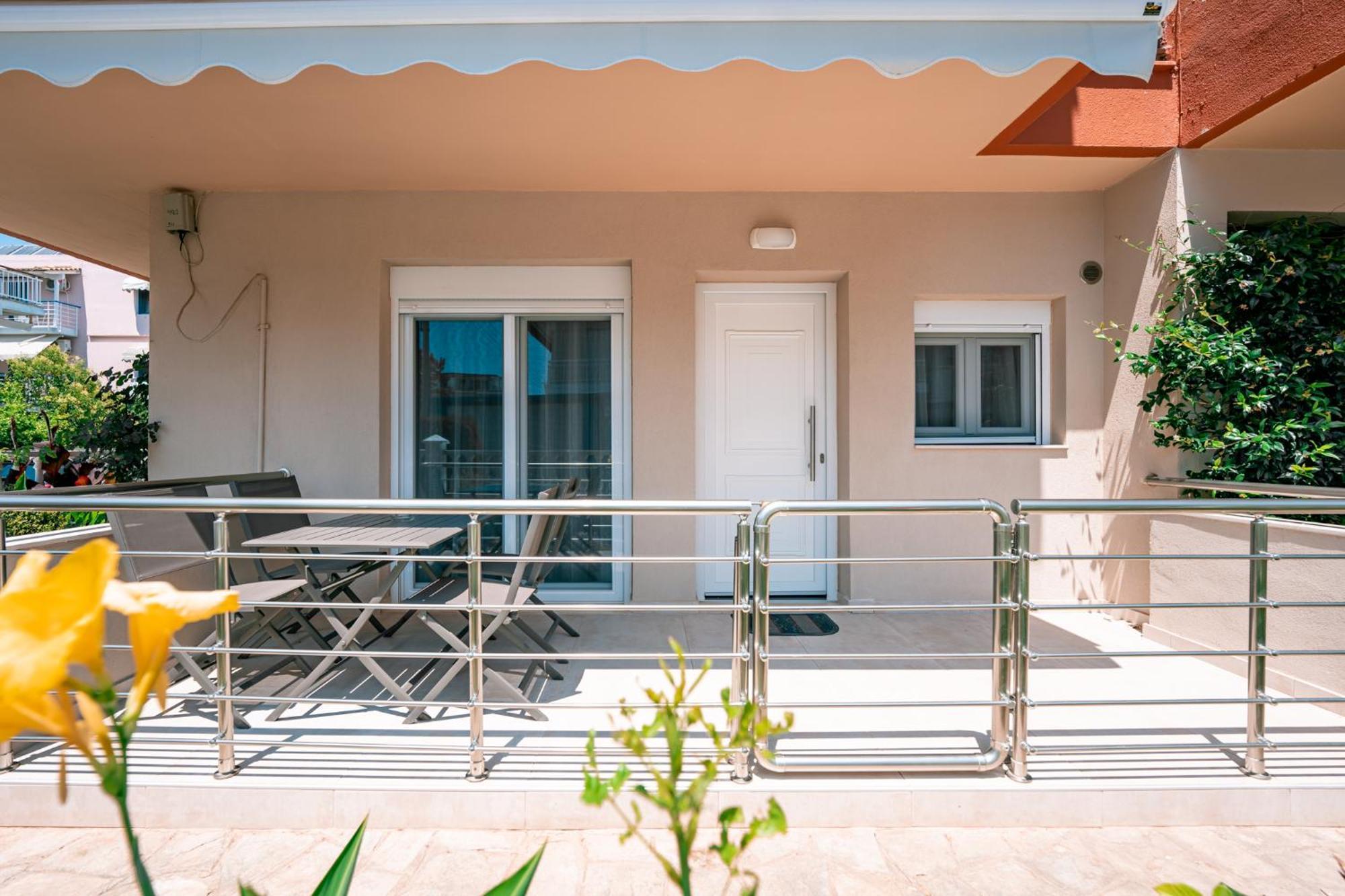 Milonas House Apartments Paralia Dionysiou Exteriér fotografie