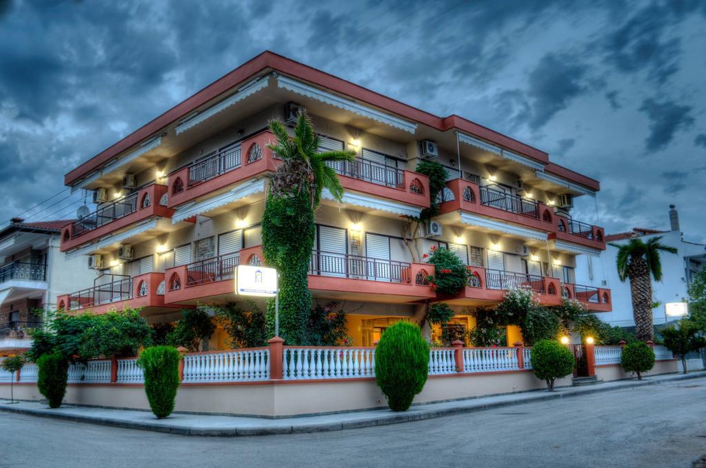 Milonas House Apartments Paralia Dionysiou Exteriér fotografie